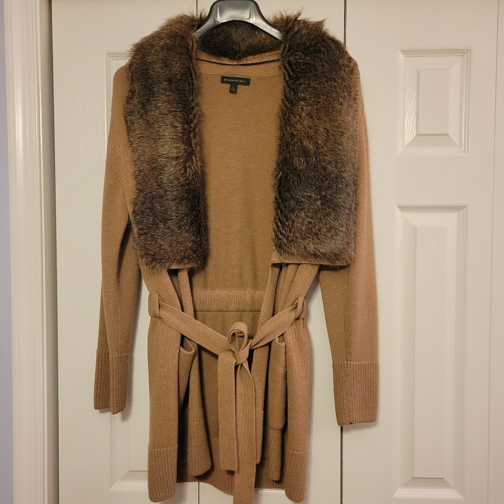 Banana Republic Belted Cardigan In Camel With Faux Fur Collar Size L
